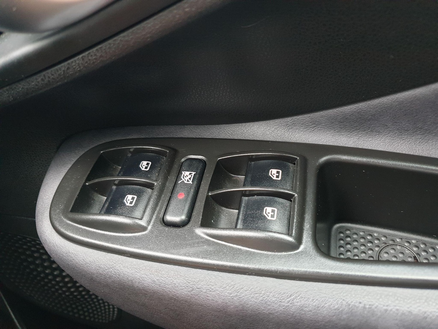 Used Fiat 500L 2014 for sale - 76512077: Photo 28