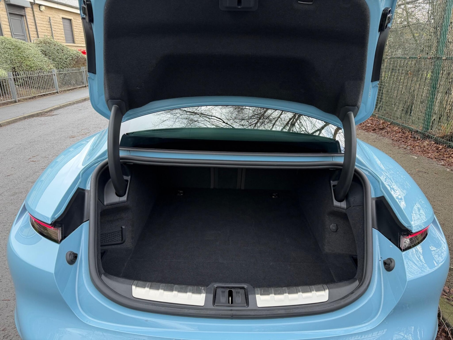 Used Porsche Taycan 2022 for sale - 77347038: Photo 14