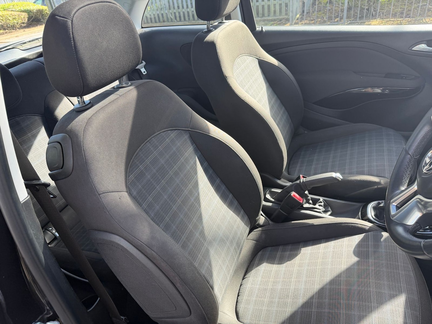 Used Vauxhall ADAM 2015 for sale - 78149988: Photo 16