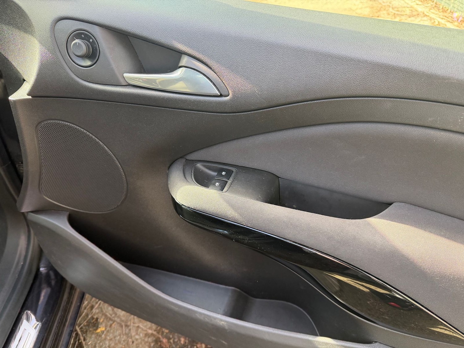 Used Vauxhall ADAM 2015 for sale - 78149988: Photo 18