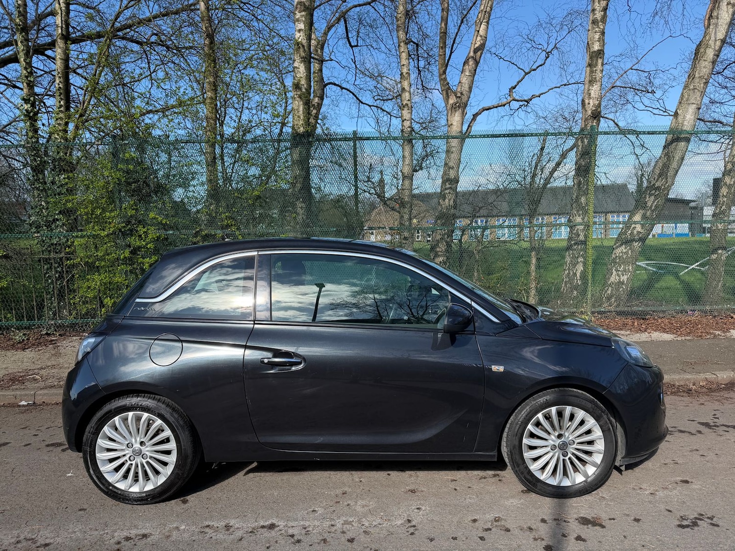 Used Vauxhall ADAM 2015 for sale - 78149988: Photo 2
