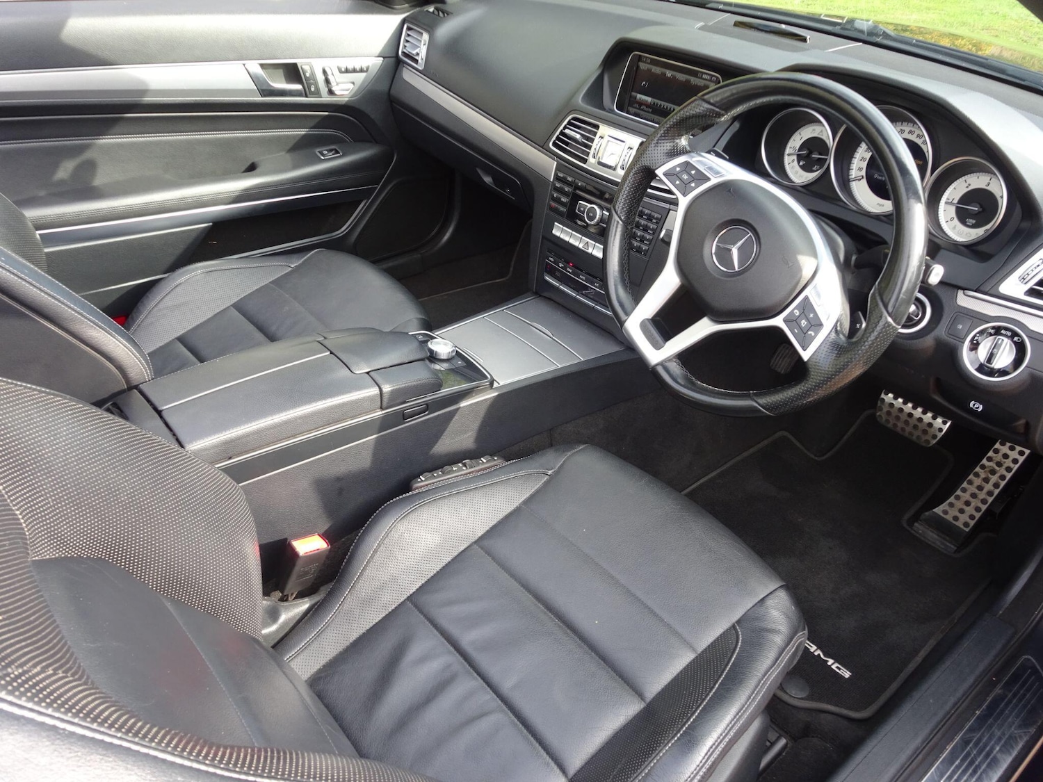 Used Mercedes-Benz E Class for sale - 76239996: Photo 17