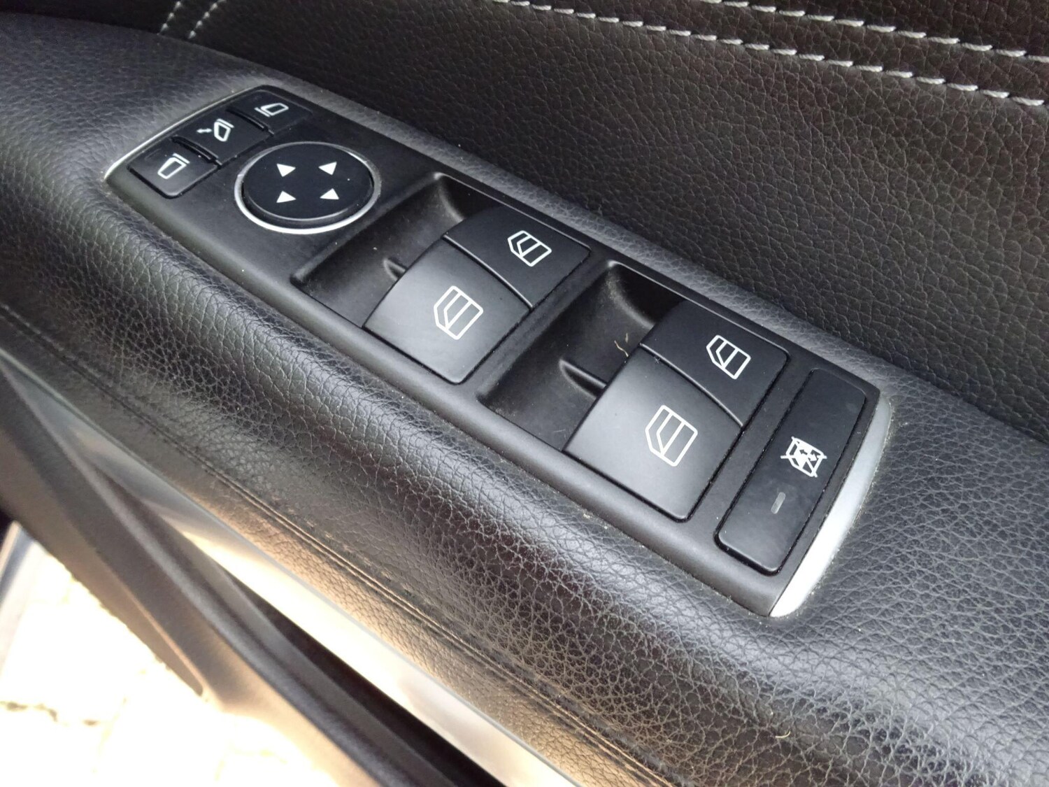 Used Mercedes-Benz E Class for sale - 76239996: Photo 30