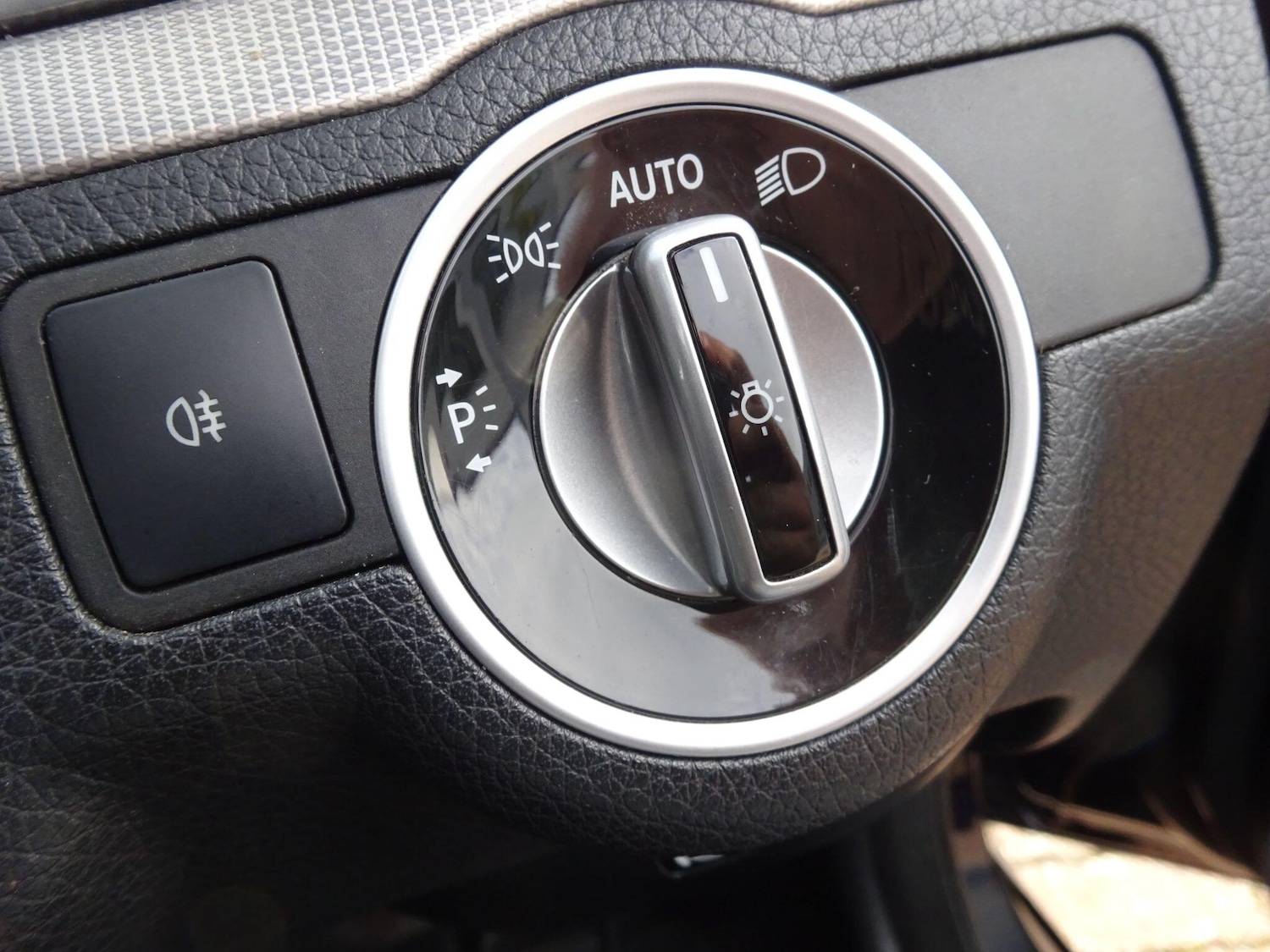 Used Mercedes-Benz E Class for sale - 76239996: Photo 40