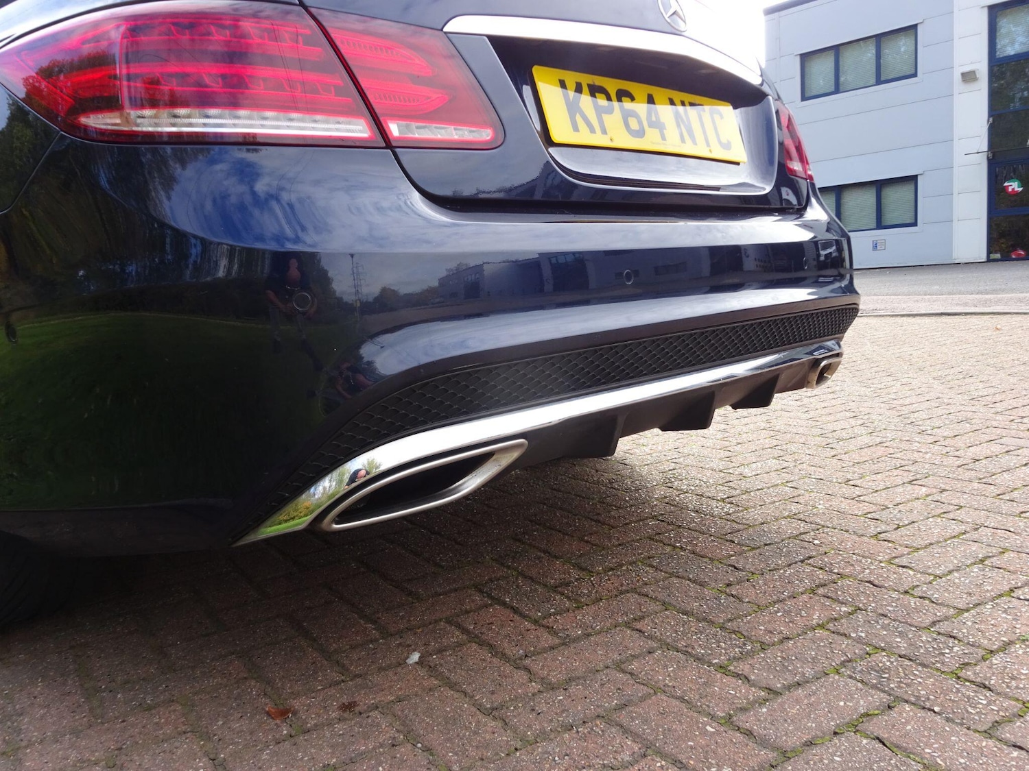 Used Mercedes-Benz E Class for sale - 76239996: Photo 9