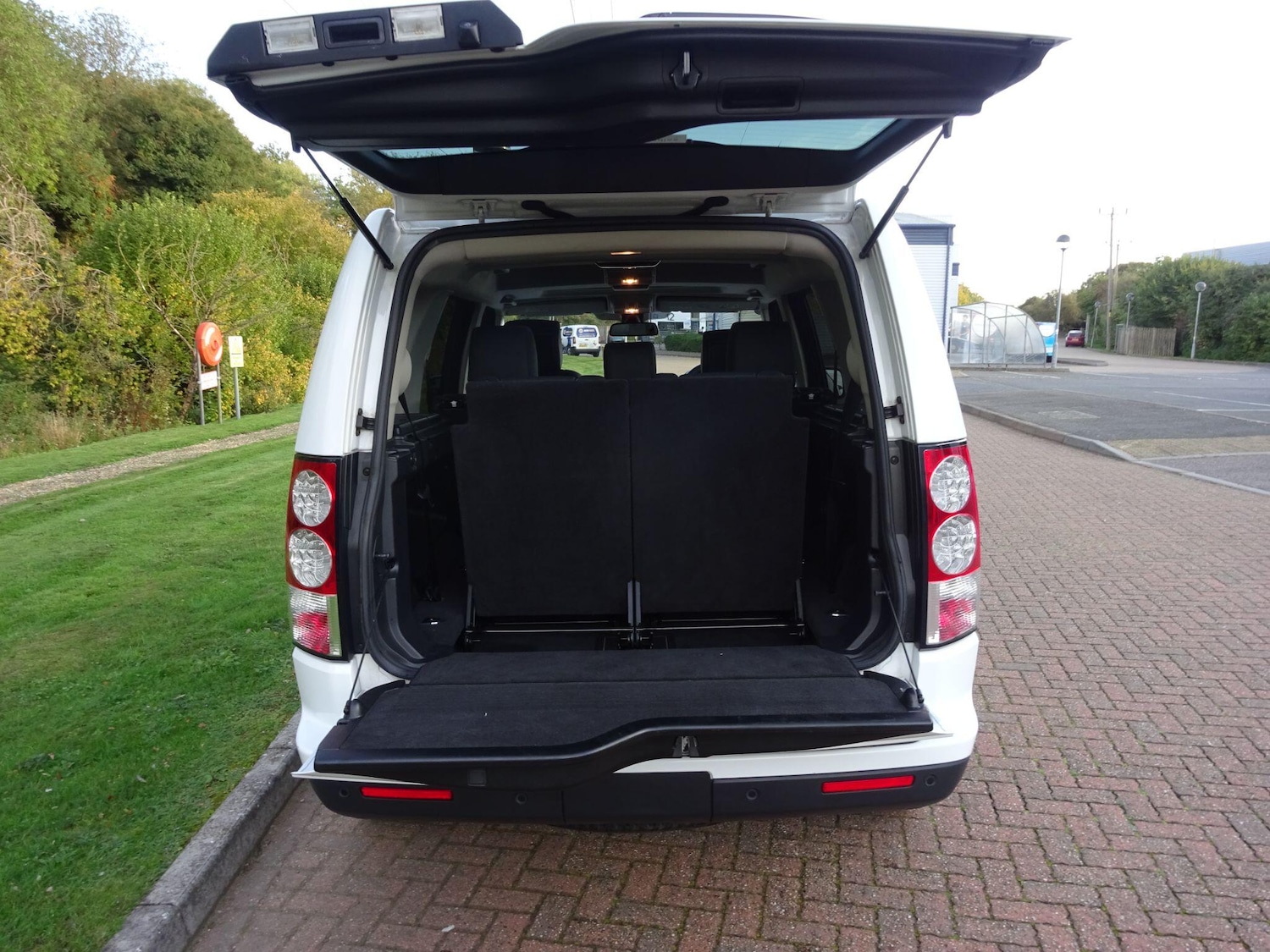 Used Land Rover Discovery 4 2013 for sale - 76227113: Photo 15