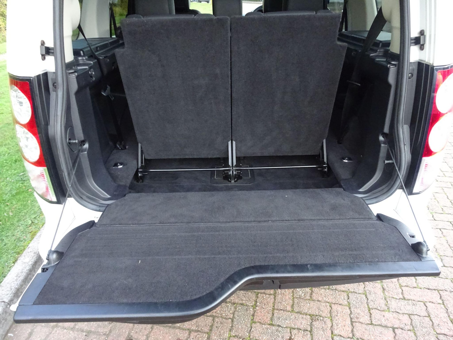 Used Land Rover Discovery 4 2013 for sale - 76227113: Photo 16