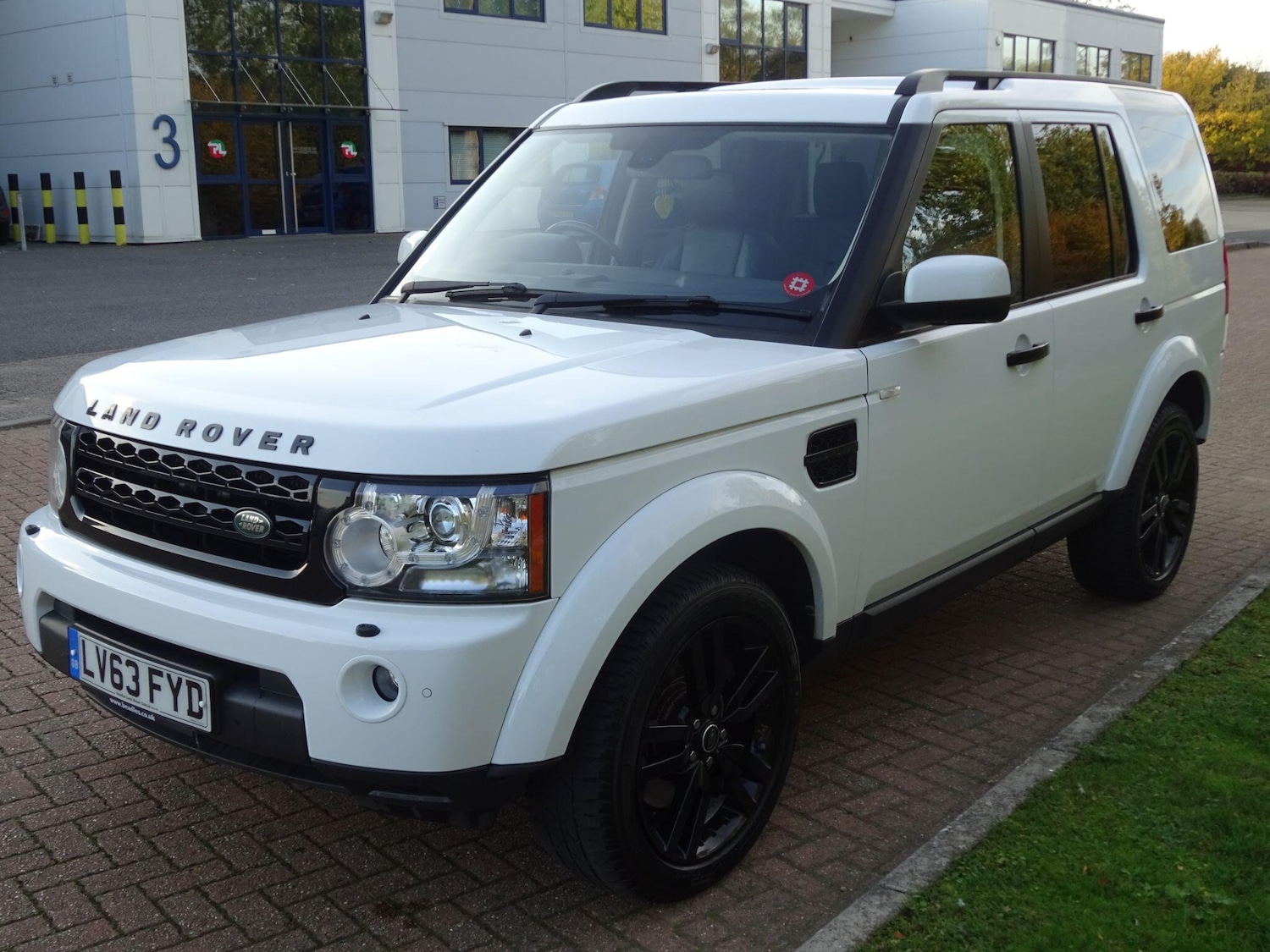 Used Land Rover Discovery 4 2013 for sale - 76227113: Photo 3