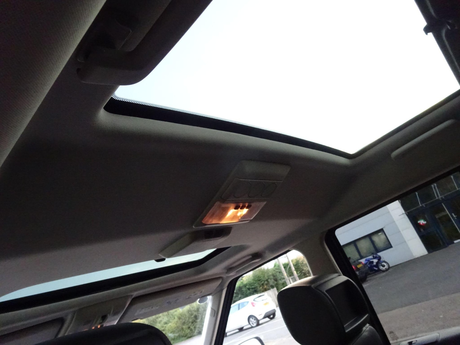 Used Land Rover Discovery 4 2013 for sale - 76227113: Photo 31