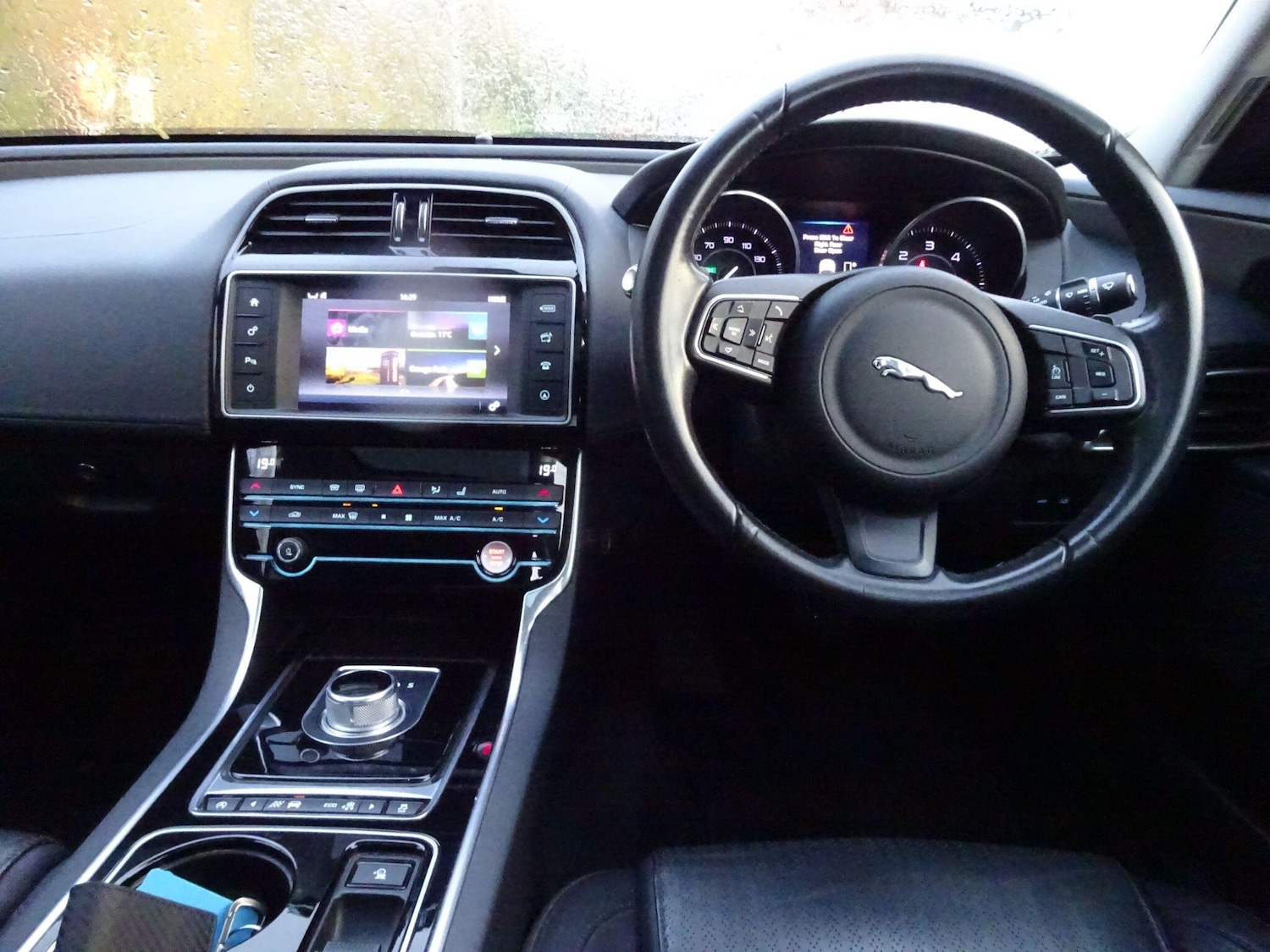 Used Jaguar XE 2016 for sale - 76539090: Photo 19