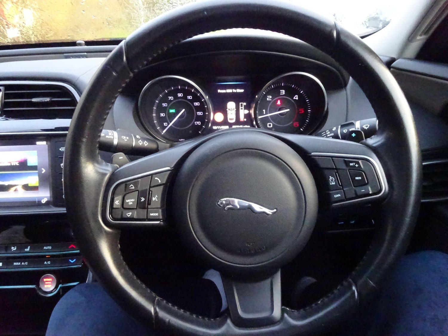 Used Jaguar XE 2016 for sale - 76539090: Photo 20