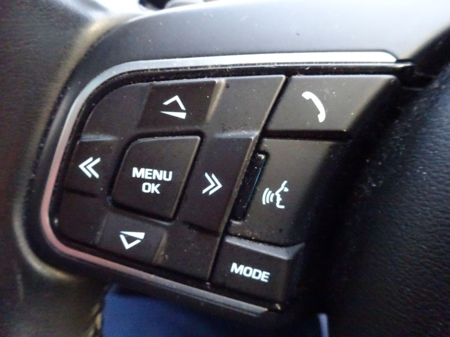 Used Jaguar XE 2016 for sale - 76539090: Photo 22