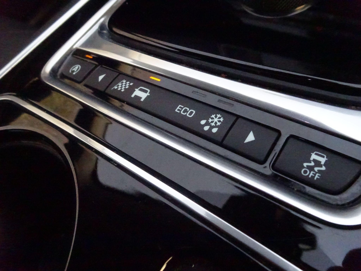 Used Jaguar XE 2016 for sale - 76539090: Photo 45