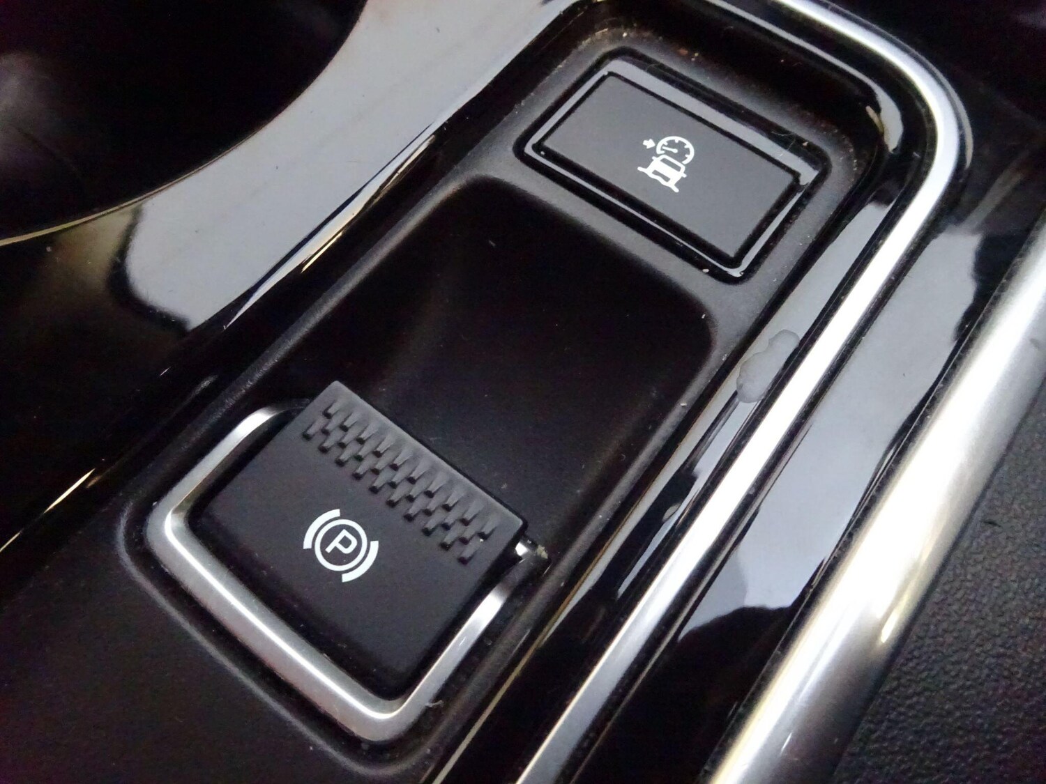 Used Jaguar XE 2016 for sale - 76539090: Photo 46