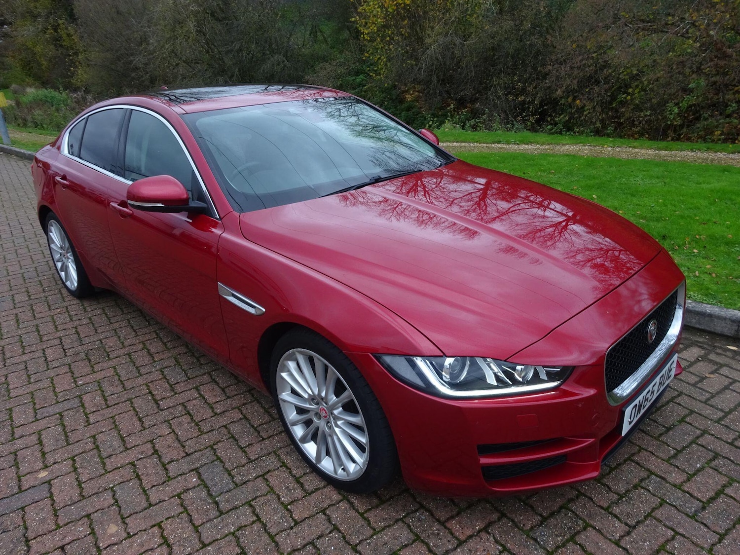 Used Jaguar XE 2016 for sale - 76539090: Photo 5