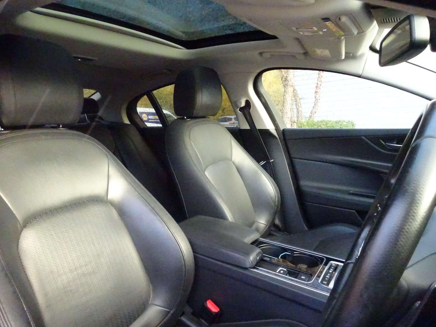 Used Jaguar XE 2016 for sale - 76539090: Photo 50