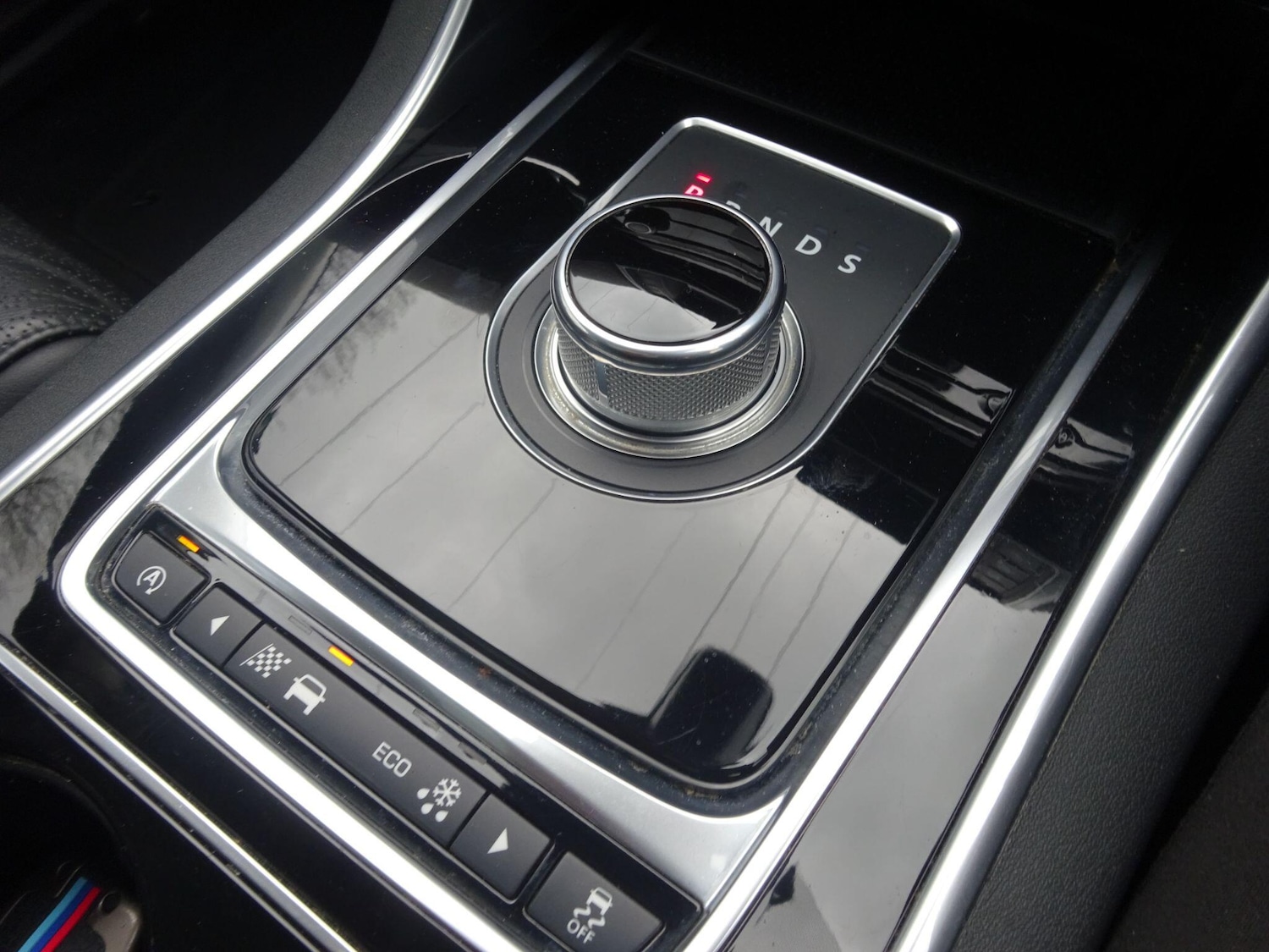 Used Jaguar XE 2016 for sale - 76539090: Photo 67