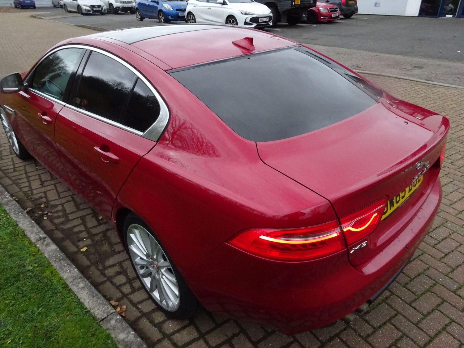 Used Jaguar XE 2016 for sale - 76539090: Photo 7