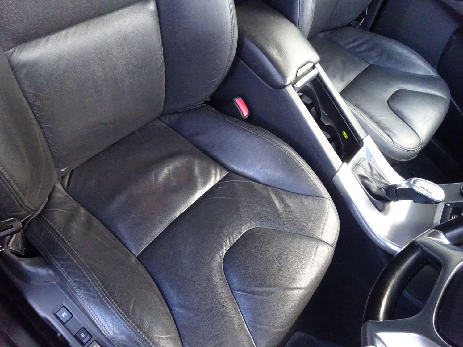 Used Volvo XC60 2012 for sale - 77412355: Photo 16