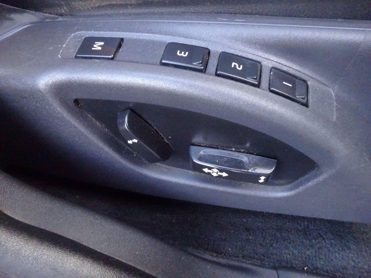 Used Volvo XC60 2012 for sale - 77412355: Photo 17