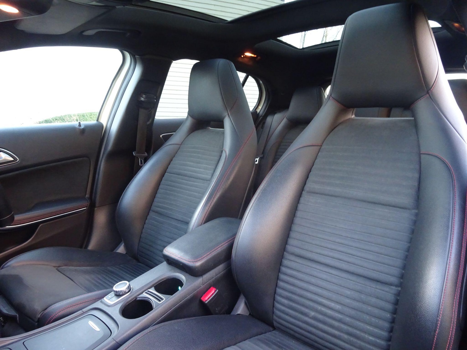 Used Mercedes-Benz GLA 2017 for sale - 76658754: Photo 32