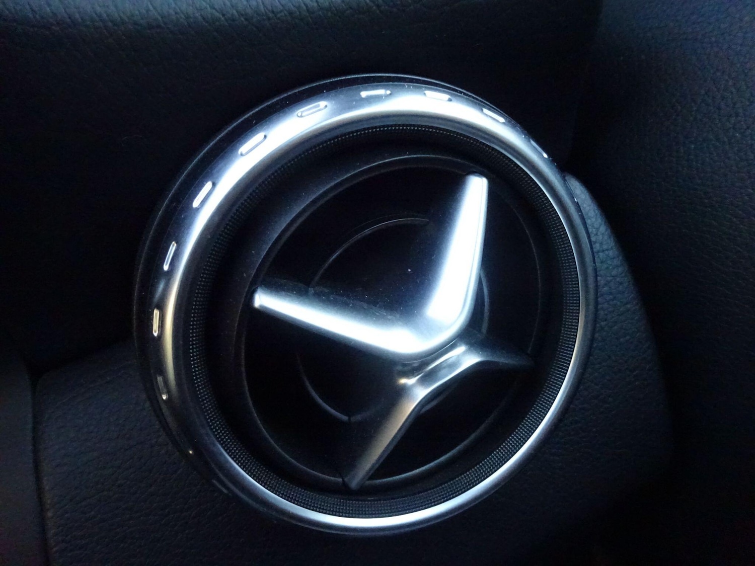 Used Mercedes-Benz GLA 2017 for sale - 76658754: Photo 44