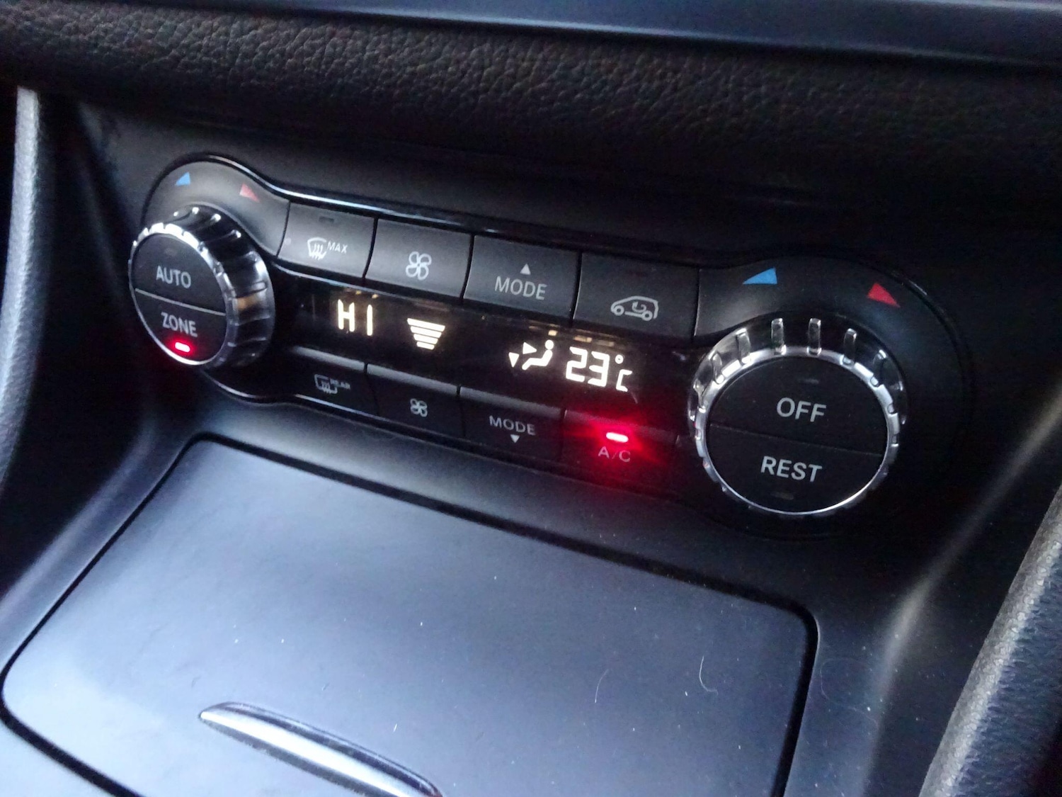 Used Mercedes-Benz GLA 2017 for sale - 76658754: Photo 54