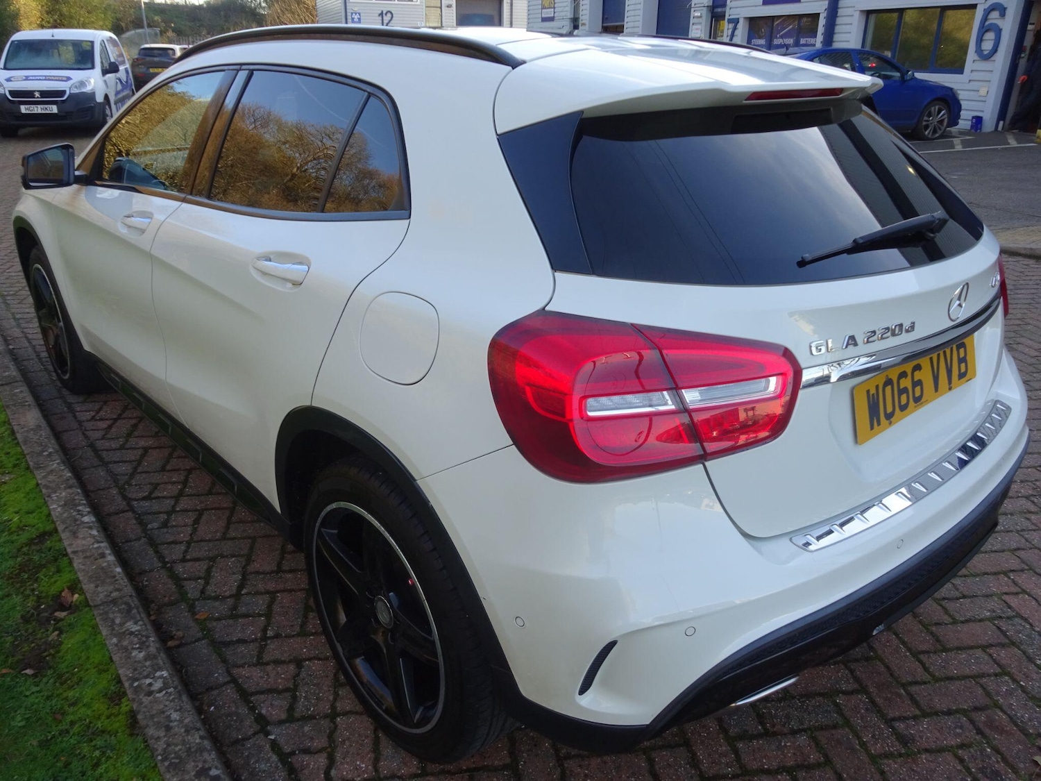 Used Mercedes-Benz GLA 2017 for sale - 76658754: Photo 8