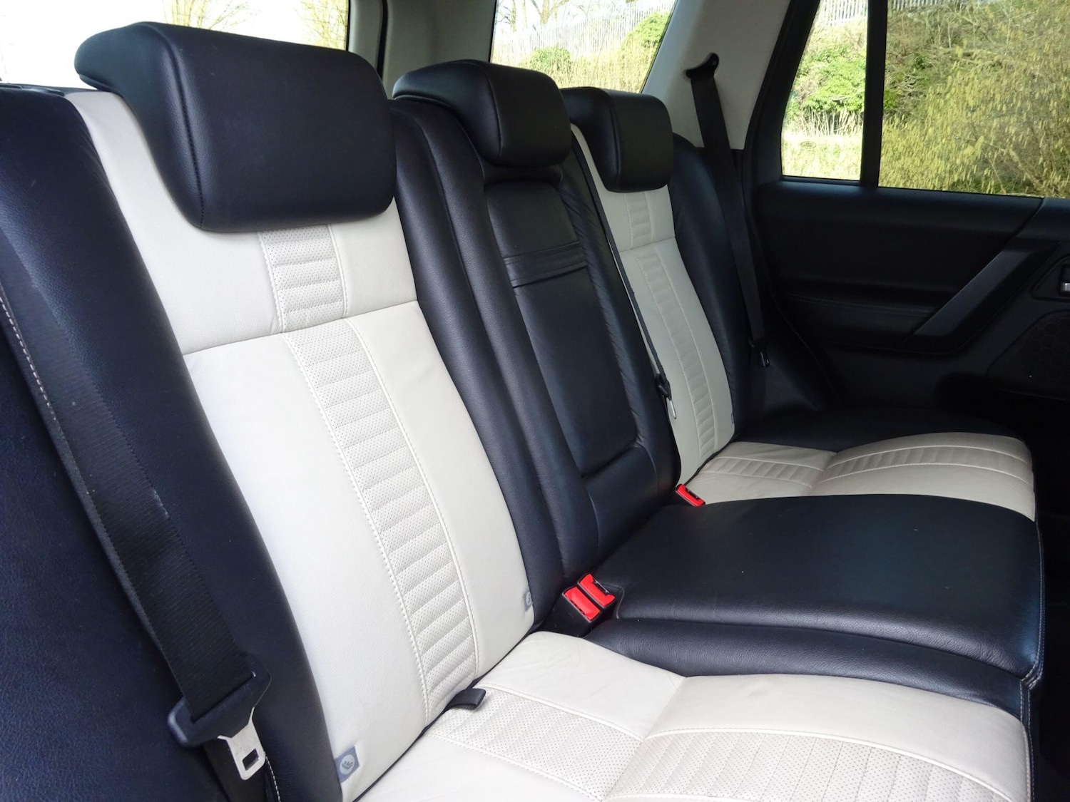 Used Land Rover Freelander 2013 for sale - 77671035: Photo 32