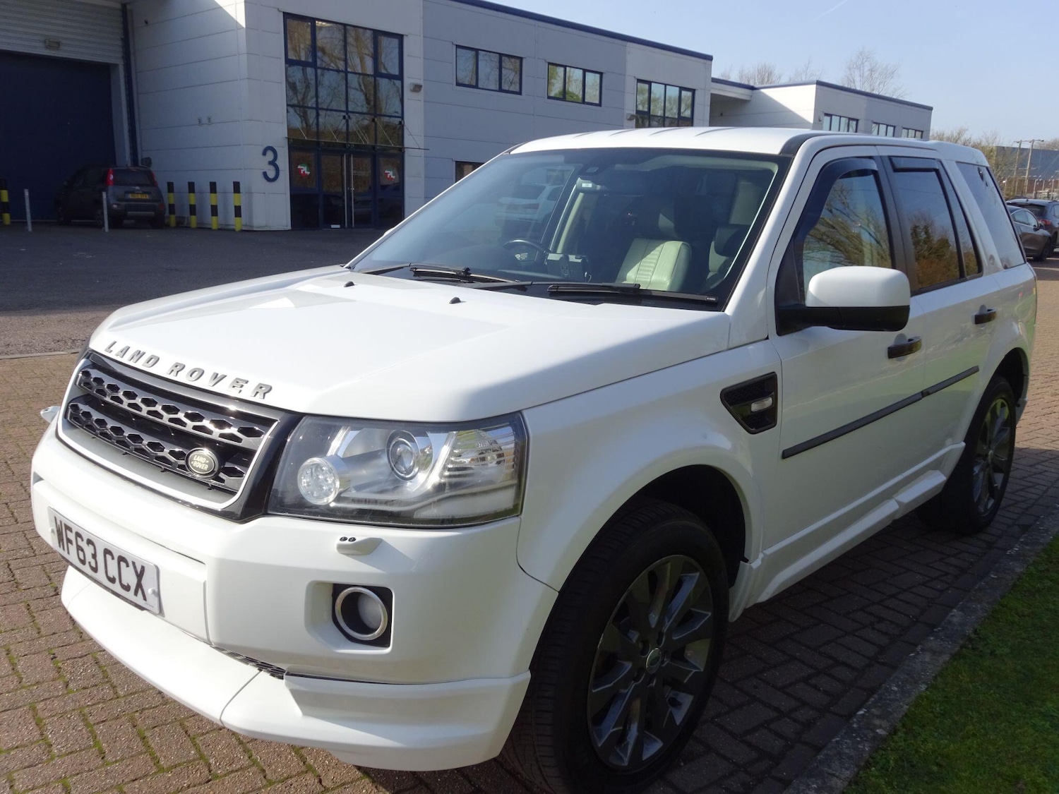 Used Land Rover Freelander 2013 for sale - 77671035: Photo 4