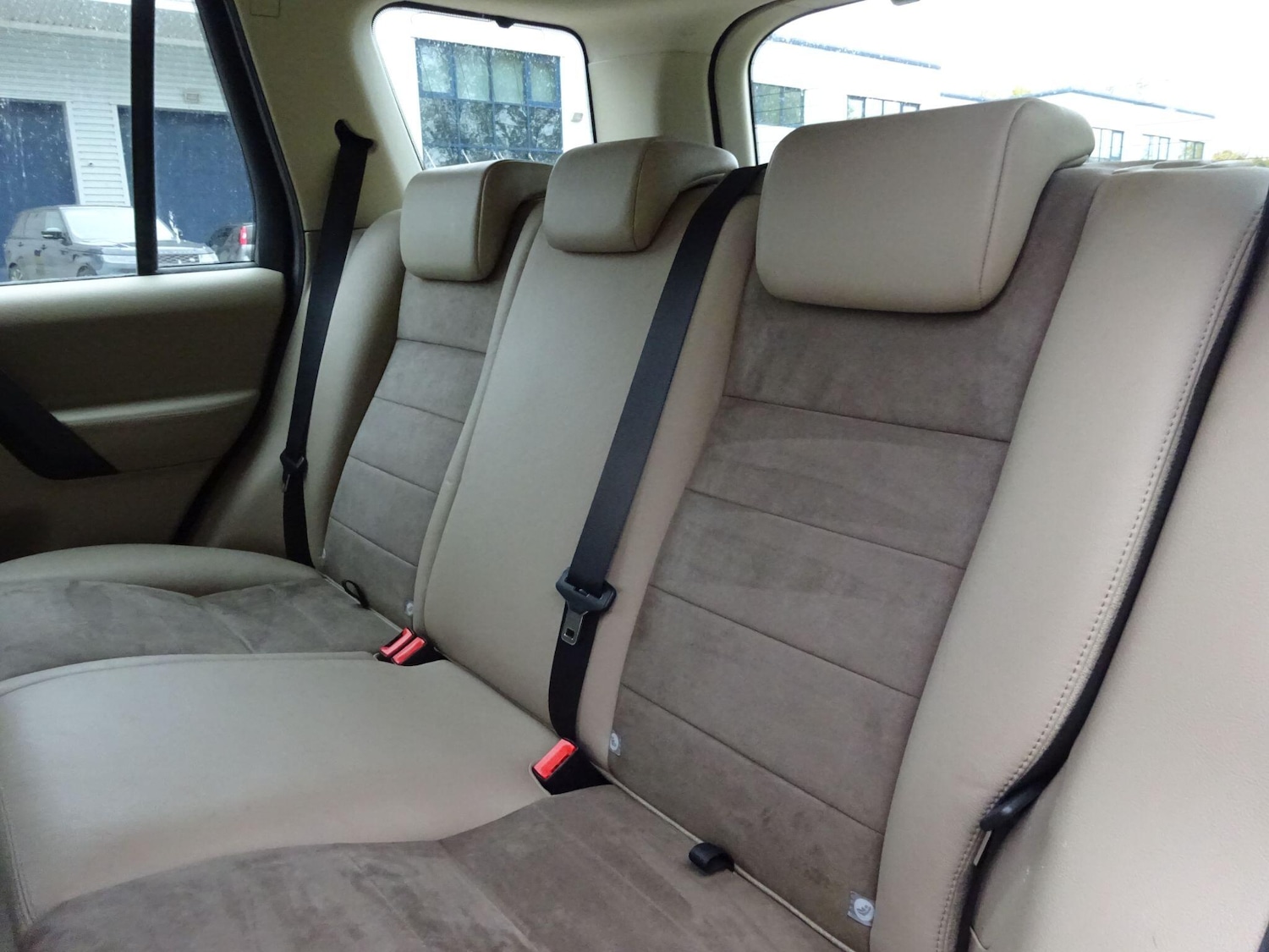 Used Land Rover Freelander 2 2011 for sale - 76270856: Photo 20