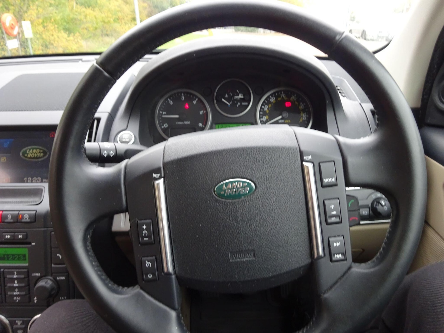 Used Land Rover Freelander 2 2011 for sale - 76270856: Photo 22