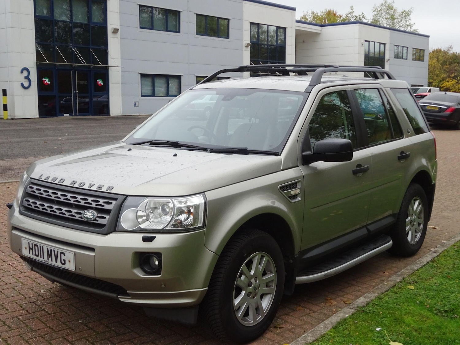 Used Land Rover Freelander 2 2011 for sale - 76270856: Photo 3