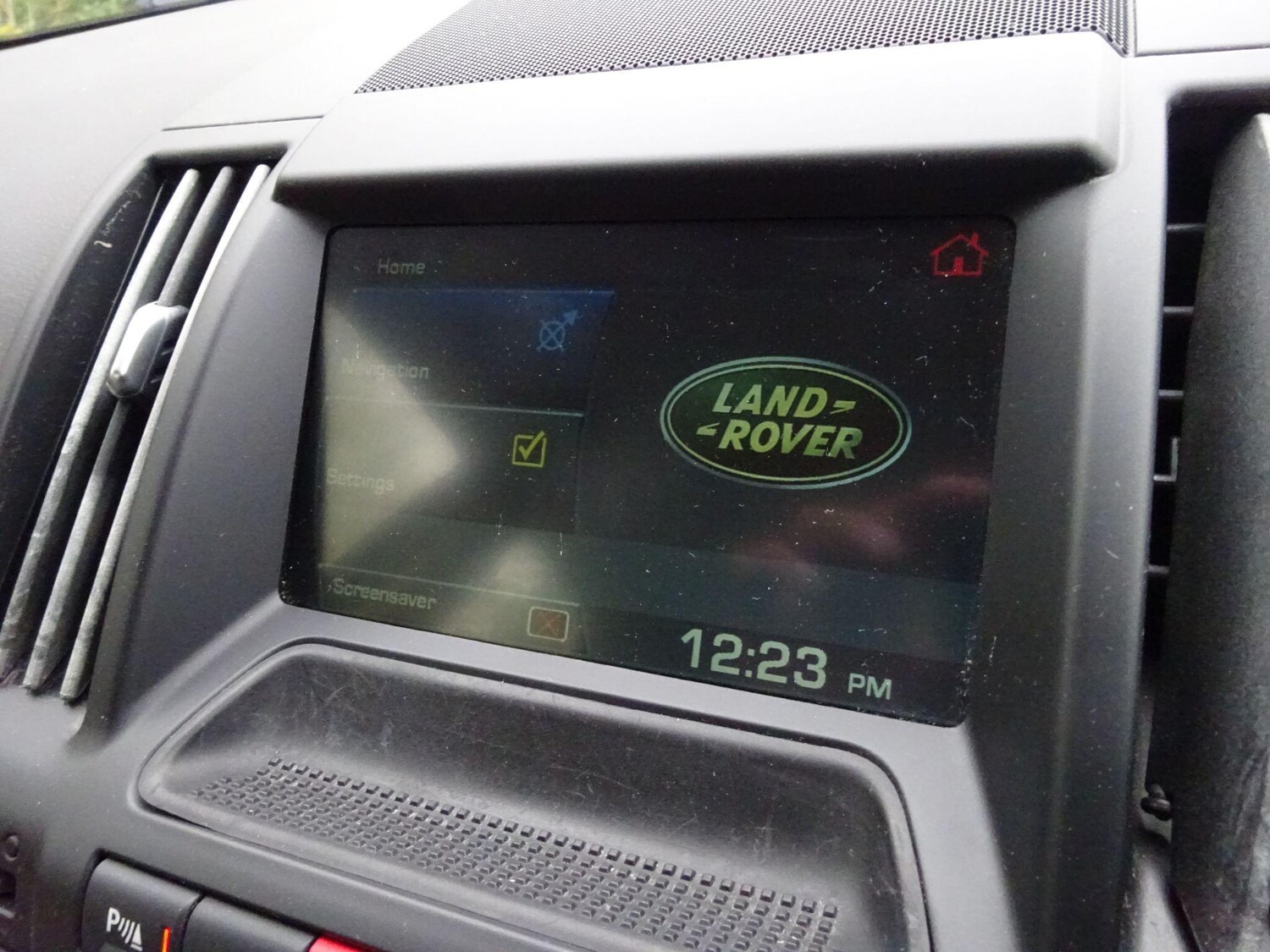 Used Land Rover Freelander 2 2011 for sale - 76270856: Photo 31