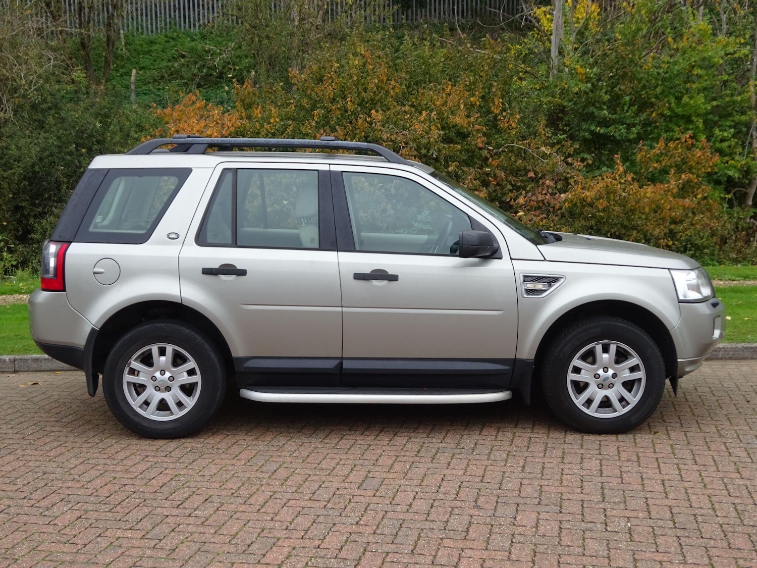 Used Land Rover Freelander 2 2011 for sale - 76270856: Photo 5