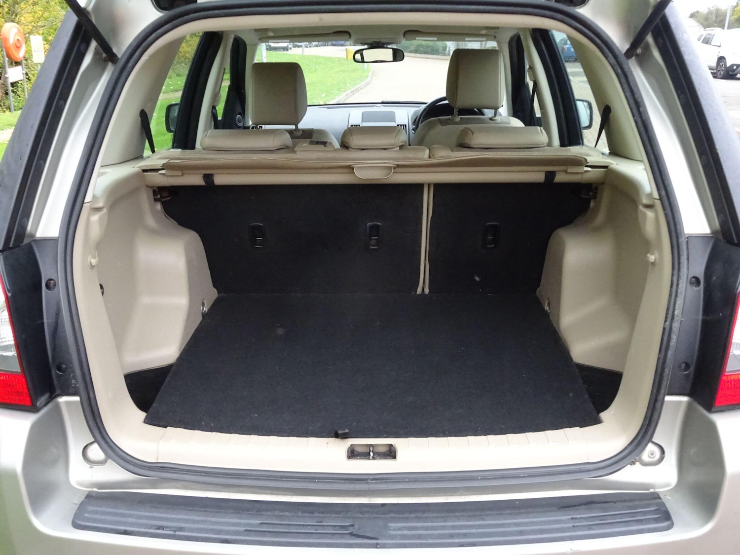 Used Land Rover Freelander 2 2011 for sale - 76270856: Photo 8