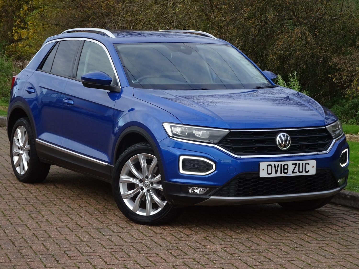 Used Volkswagen T-Roc 2018 for sale - 76472675: Photo 1