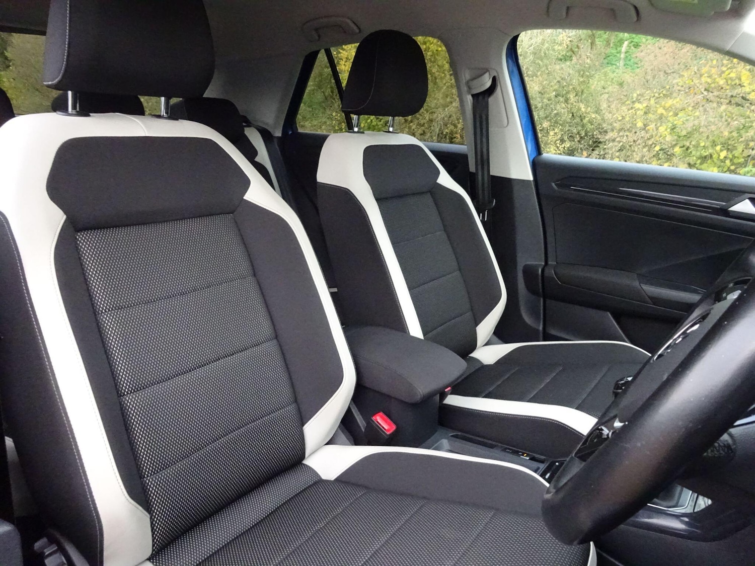 Used Volkswagen T-Roc 2018 for sale - 76472675: Photo 22