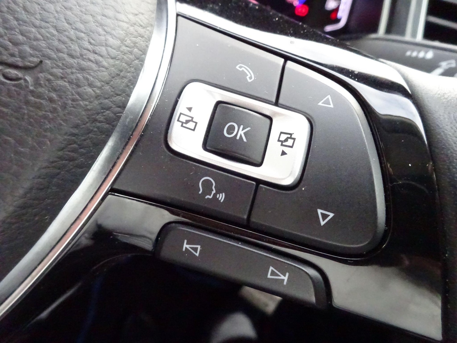 Used Volkswagen T-Roc 2018 for sale - 76472675: Photo 30