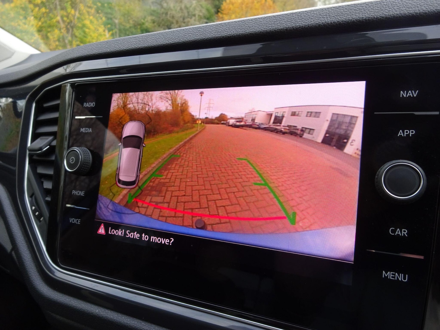 Used Volkswagen T-Roc 2018 for sale - 76472675: Photo 37