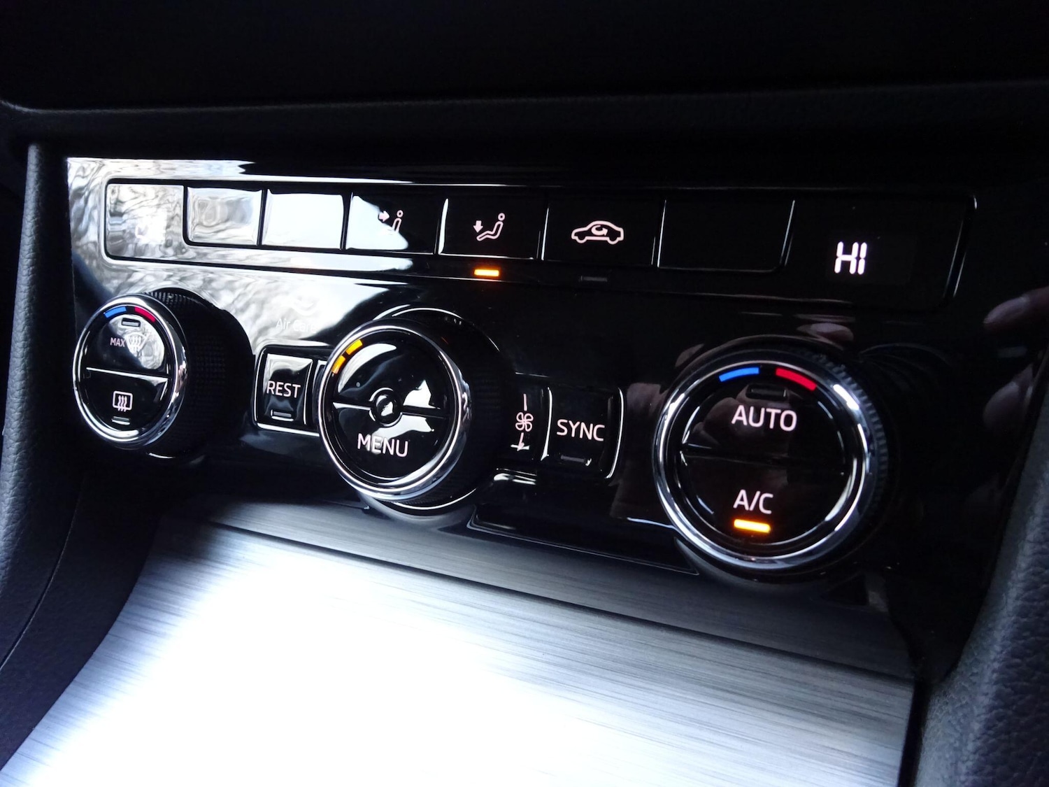 Used Skoda Superb for sale - 77305322: Photo 35