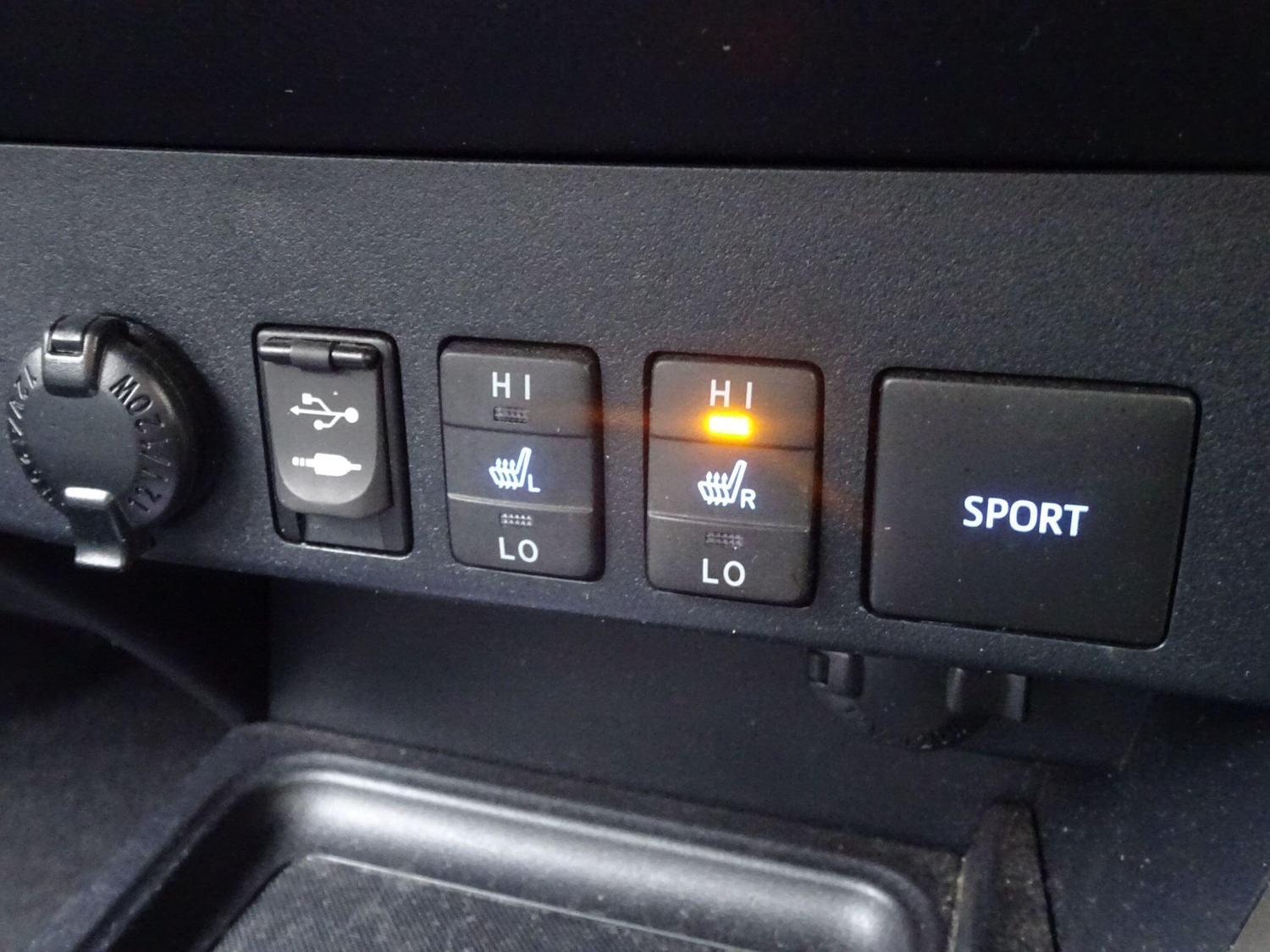 Used Toyota RAV4 2013 for sale - 77203443: Photo 37