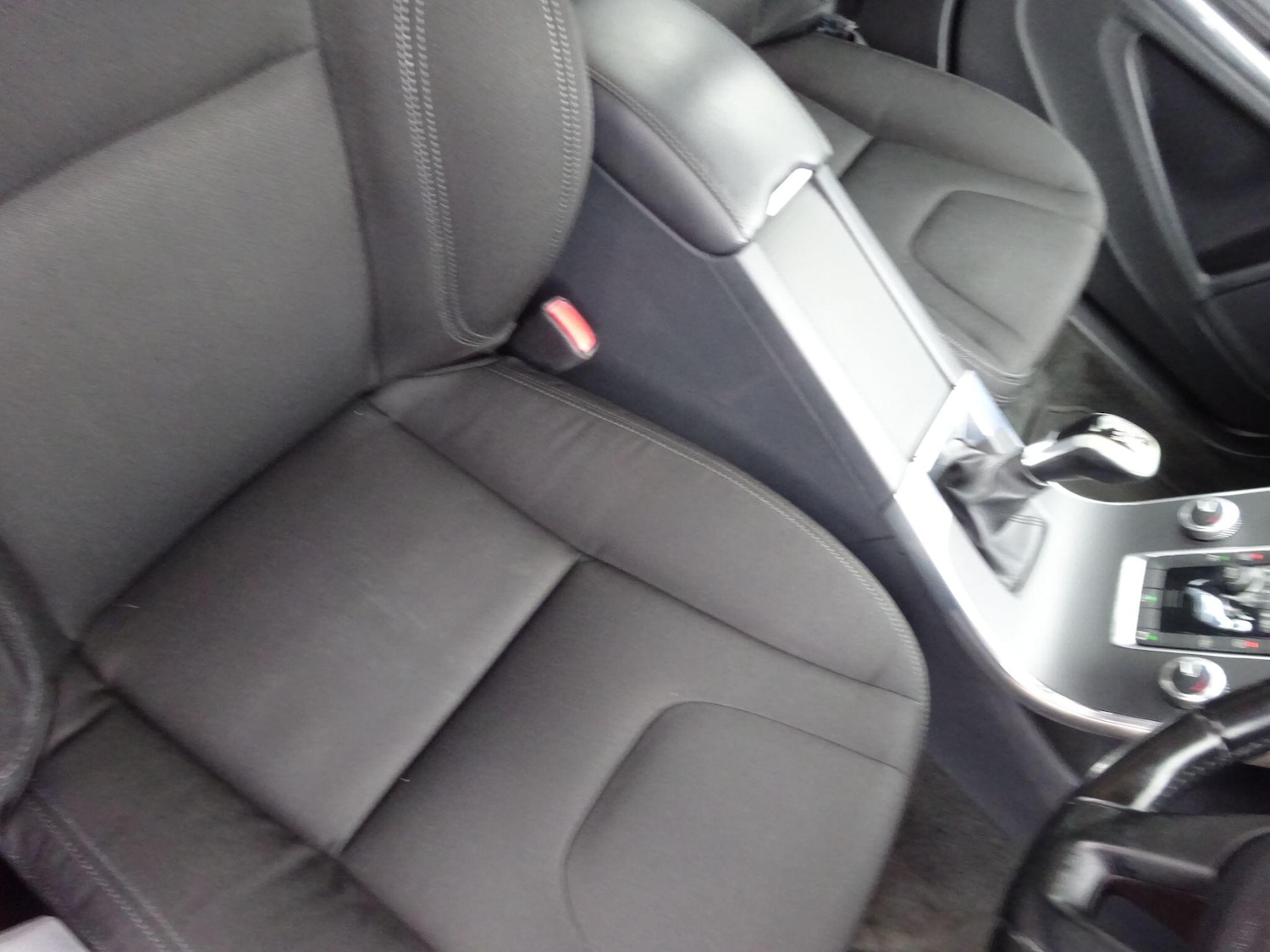 Used Volvo V60 2015 for sale - 77838447: Photo 10