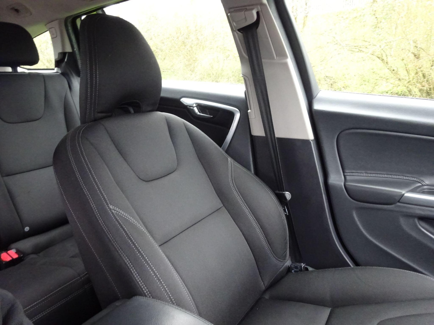 Used Volvo V60 2015 for sale - 77838447: Photo 11