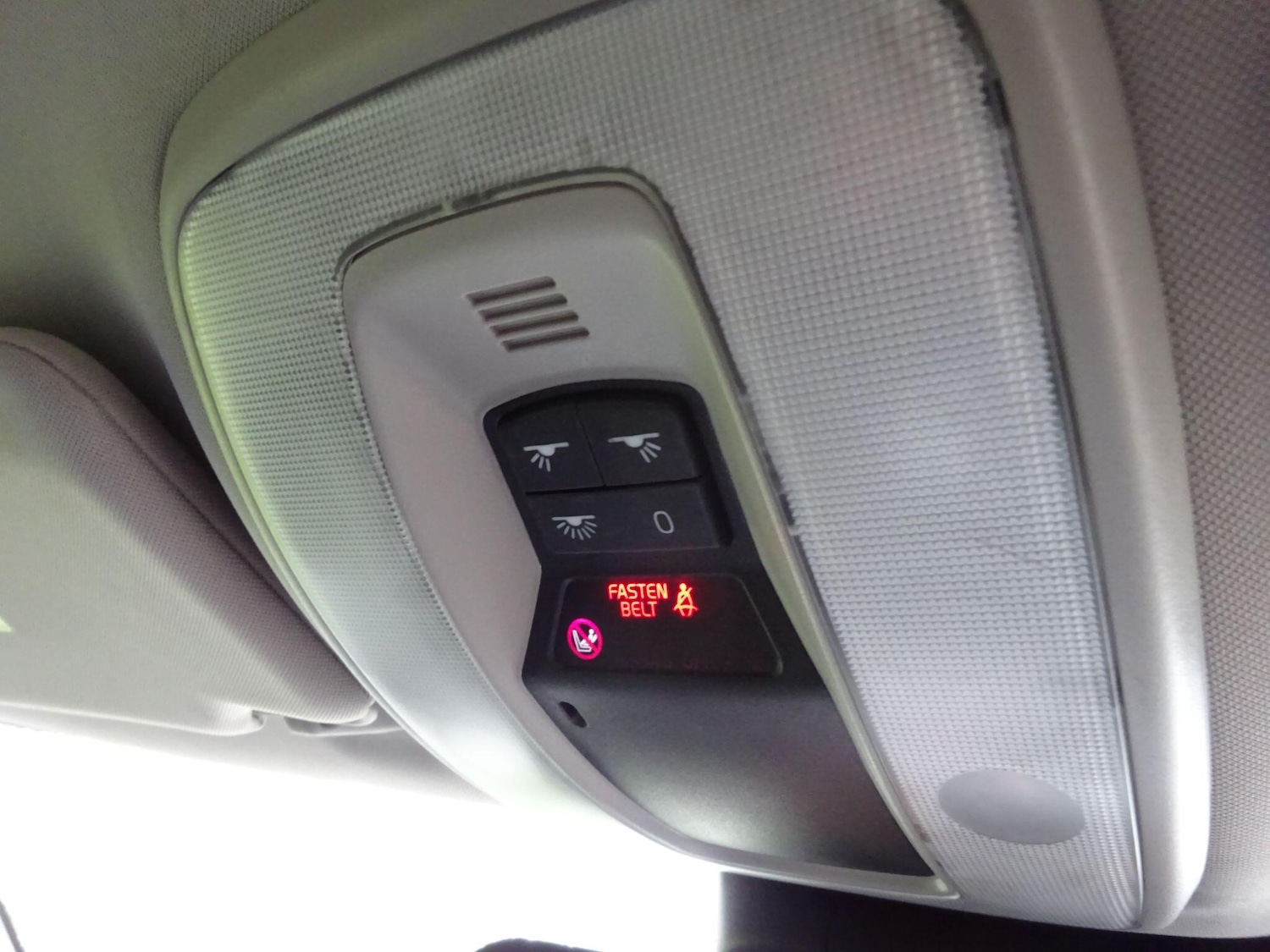 Used Volvo V60 2015 for sale - 77838447: Photo 22