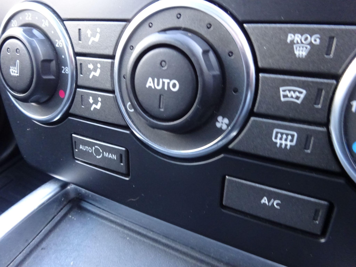 Used Land Rover Freelander 2 2013 for sale - 76585077: Photo 31