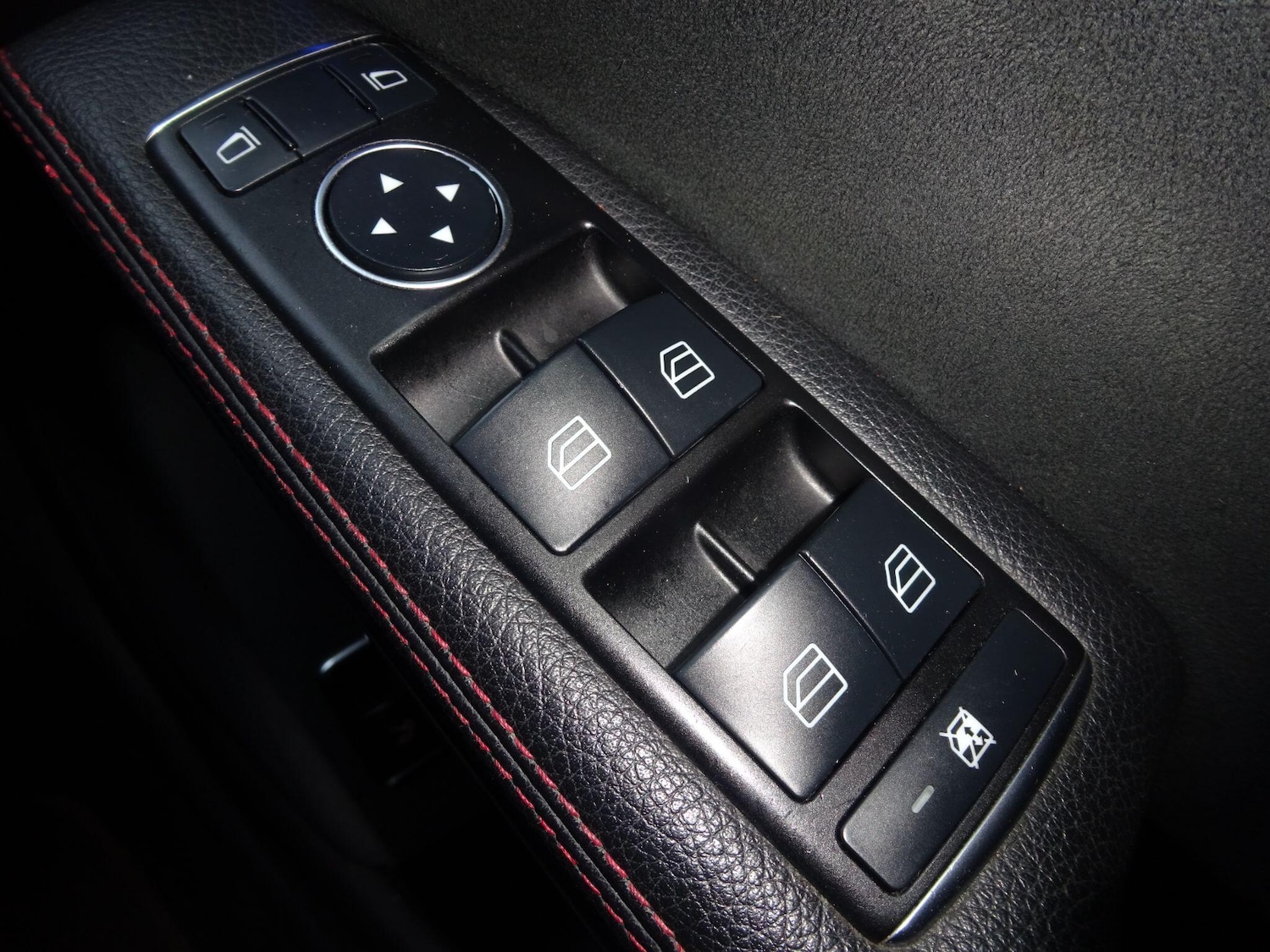 Used Mercedes-Benz CLA 2015 for sale - 76043335: Photo 37