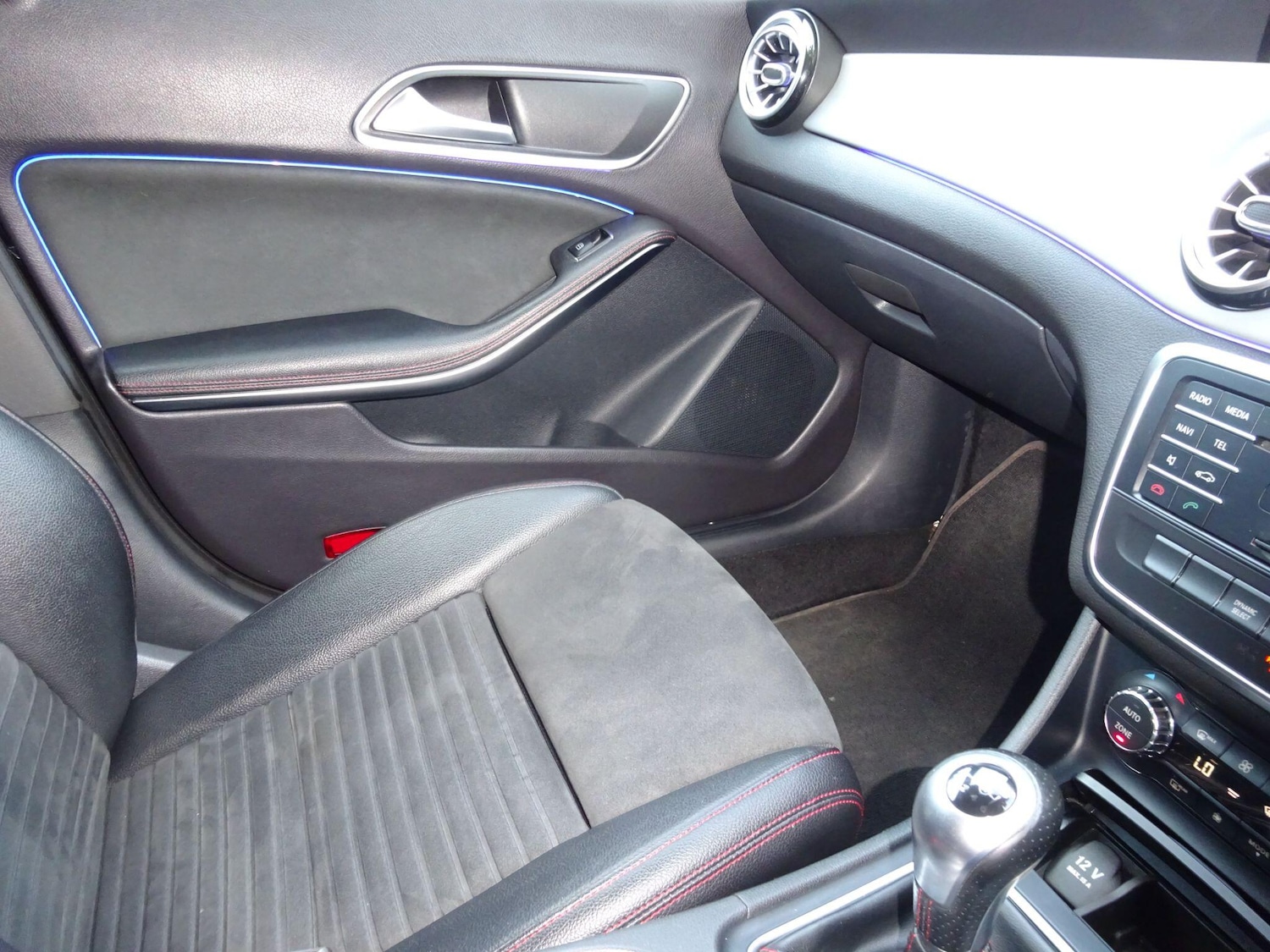 Used Mercedes-Benz CLA 2015 for sale - 76043335: Photo 51
