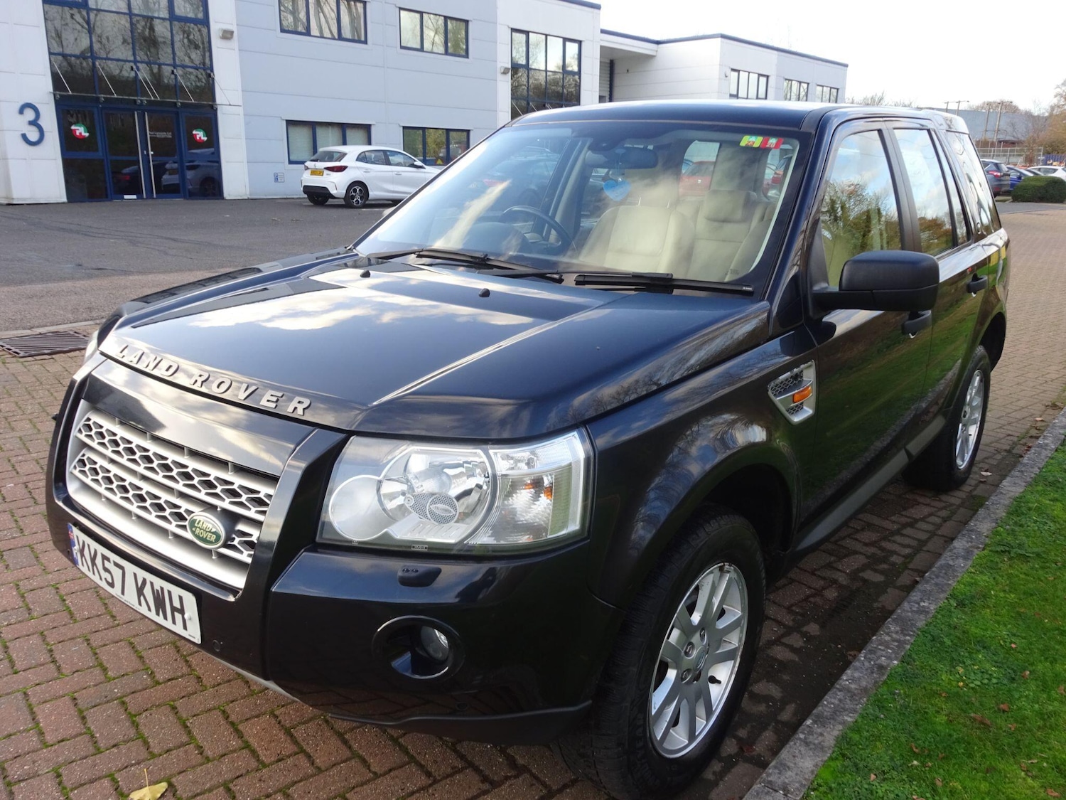 Used Land Rover Freelander 2008 for sale - 76608117: Photo 3