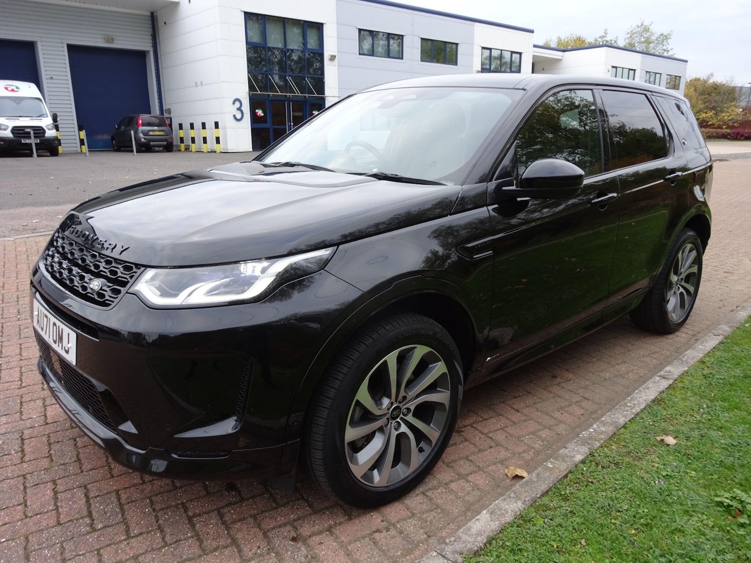 Used Land Rover Discovery Sport 2021 for sale - 76307462: Photo 3